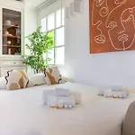 アパート 150mq Rooftop Paradise - Spacious Private Terrace バーリ