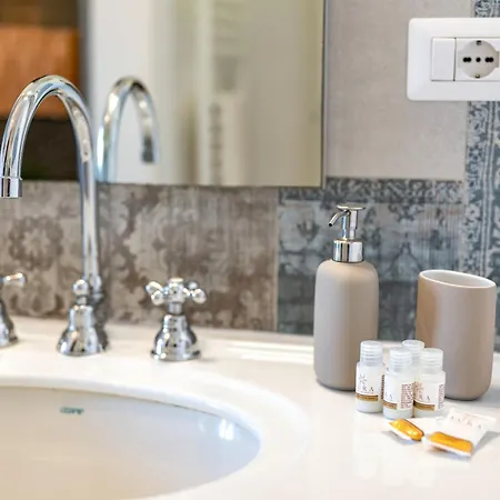 150mq Rooftop Paradise - Spacious Private Terrace Bari