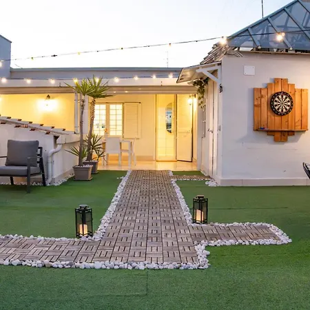 150mq Rooftop Paradise - Spacious Private Terrace Бари