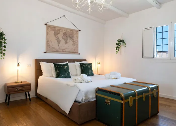 150mq Rooftop Paradise - Spacious Private Terrace Apartment Bari